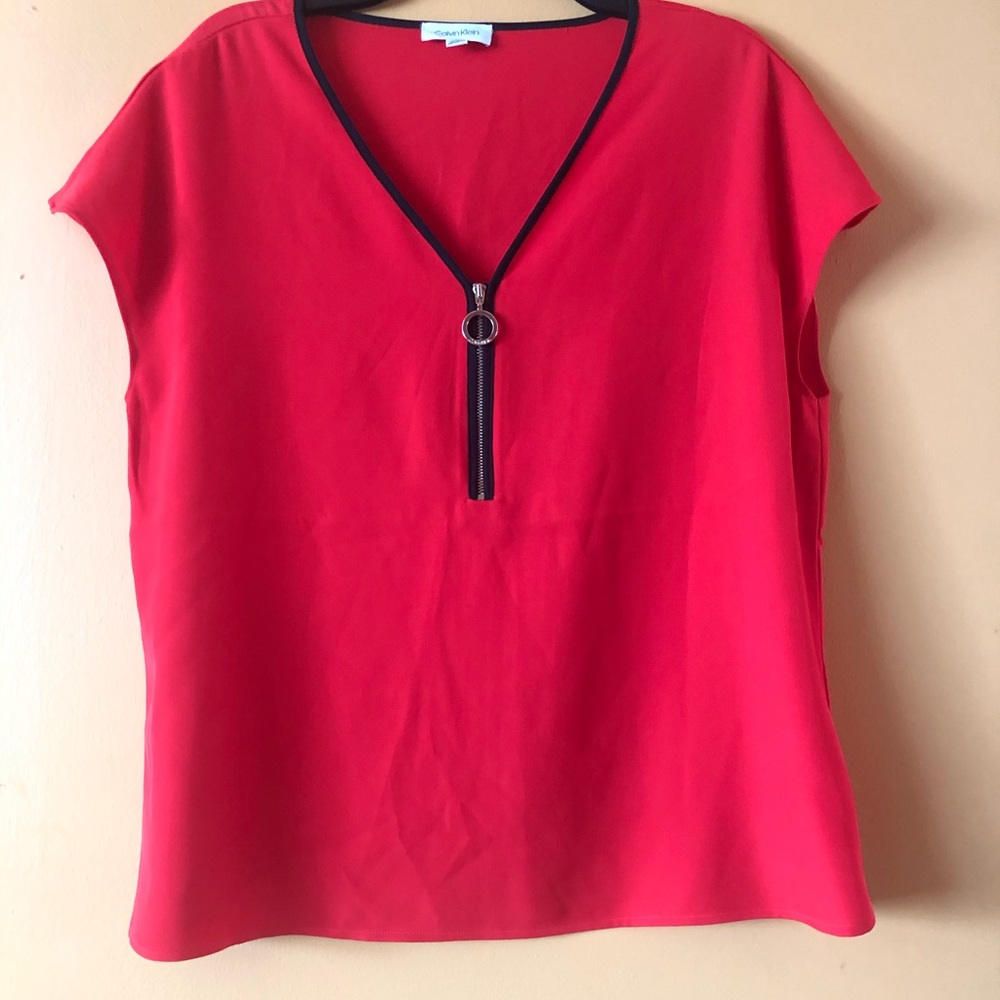 Colorful, bold Calvin Klein top!